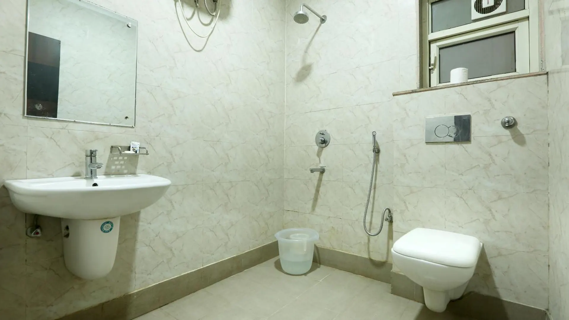 Hotel Edission View At Airport New Delhi 3*,